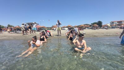 İzmir Büyükşehir Belediyesi'nin, 18-30 yaş arası gençler için her yaz