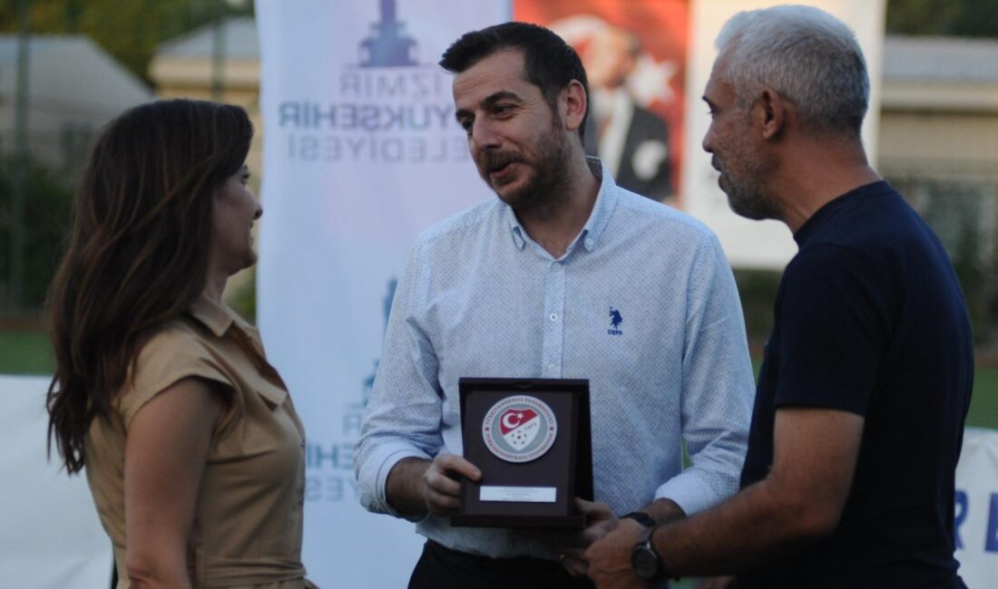 İzmir Büyükşehir Belediyesi’nin hem isim sponsoru olduğu hem de malzeme