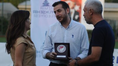 İzmir Büyükşehir Belediyesi’nin hem isim sponsoru olduğu hem de malzeme