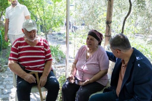 İzmir Büyükşehir Belediyesi Aliağa Bozköy ve Foça Ilıpınar’da orman yangınından