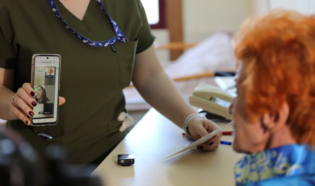80 yaş ve üstü veya yatağa bağımlı olan tüm hastaların