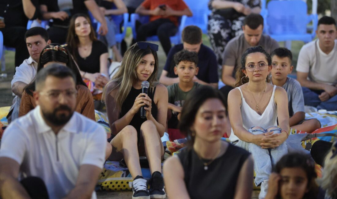 Karabağlar Belediye Başkanı Helil Kınay, CHP İzmir İl Gençlik Kolları