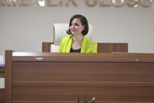 Karabağlar Haziran Ayı meclisinde eğitim yatırımlarından kurban hizmetlerine, akaryakıt istasyonundan