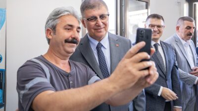 Dr. Cemil Tugay, Kurban Bayramı öncesinde personelle bayramlaşma turuna ESHOT