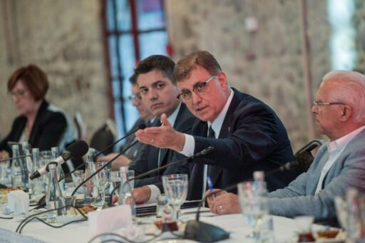 İzmir Büyükşehir Belediye Başkanı Dr. Cemil Tugay İzmir Ekonomik Kalkınma