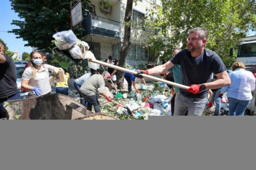 Buca Belediyesi’nde Başkan Görkem Duman işçilerin iş bırakma eyleminin beşinci