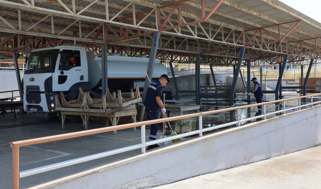 Bayraklı Belediyesi, yaklaşan Kurban Bayramı öncesi tüm hazırlıklarını tamamladı. İlçe