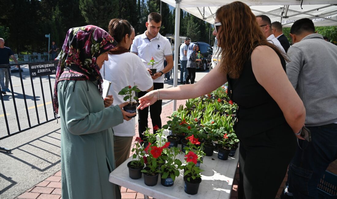 Manisa Büyükşehir Belediyesi, Kurban Bayramı arifesinde 17 ilçede eş zamanlı