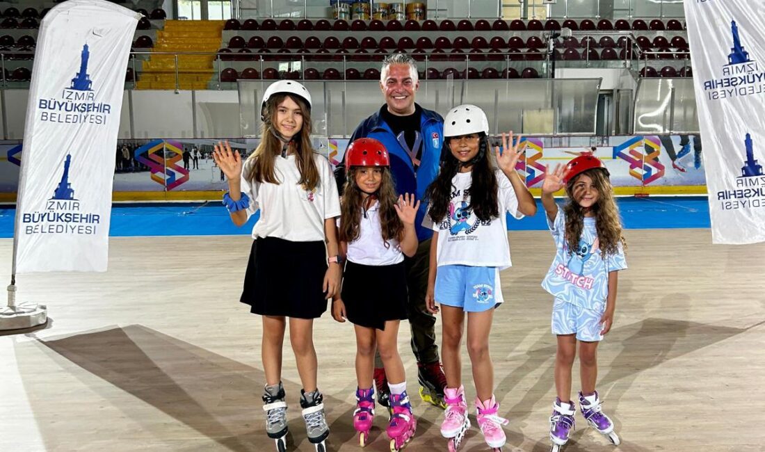 Bornova'daki Âşık Veysel Rekreasyon Alanı'nda bulunan Buz Sporları Salonu'nun zemini,