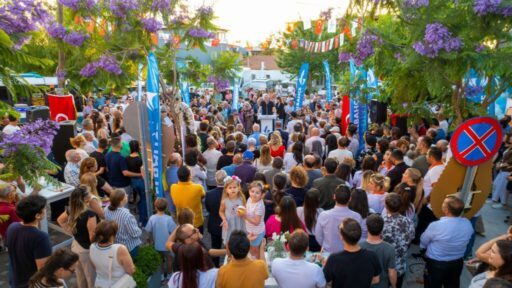 Güzelbahçe Belediyesi’nin 4’üncü Güzbel Cafesi halkın büyük ilgisiyle açıldı. Başkan