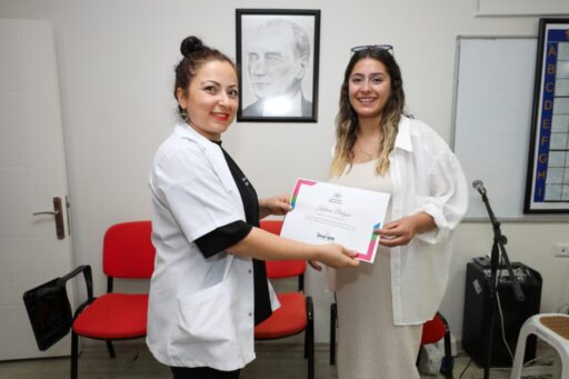 Gaziemirli anne adayları Gebe Okulu’nda anneliğe hazırlandı