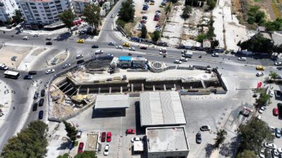 İzmir Büyükşehir Belediyesi, araç ve yaya trafiğinin yoğun olduğu İzmir
