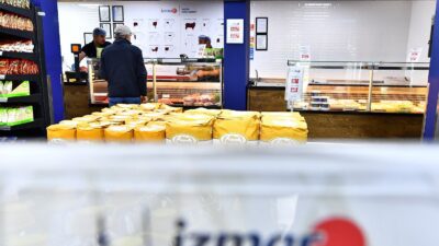İzmir’de tanzim satış ruhunu yeniden canlandıran İZMAR marketleri ucuz ve