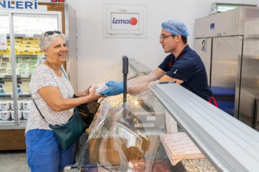 İZMAR’ın beşinci şubesi Karşıyaka’da hizmete açıldı