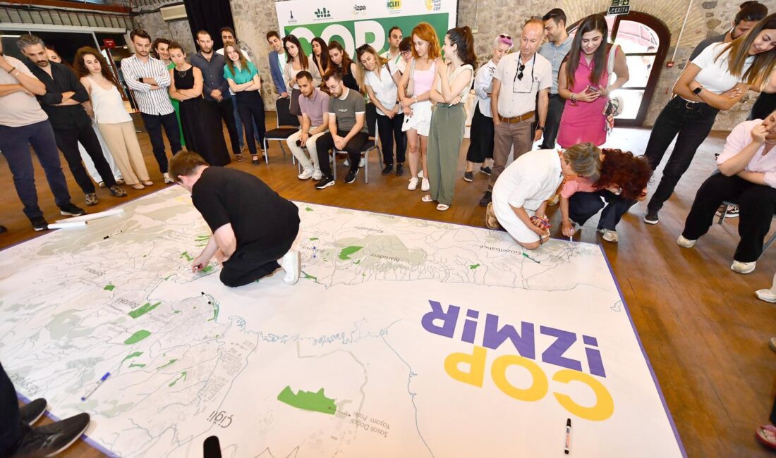 İzmir için Yeşil Kuşak önerileri COP İzmir’de konuşuldu “COP30’a Giderken Yerelden Küreseli Görmek-İzmir’in Geleceği: Yeşil Kuşaklar” etkinliği, İzmir