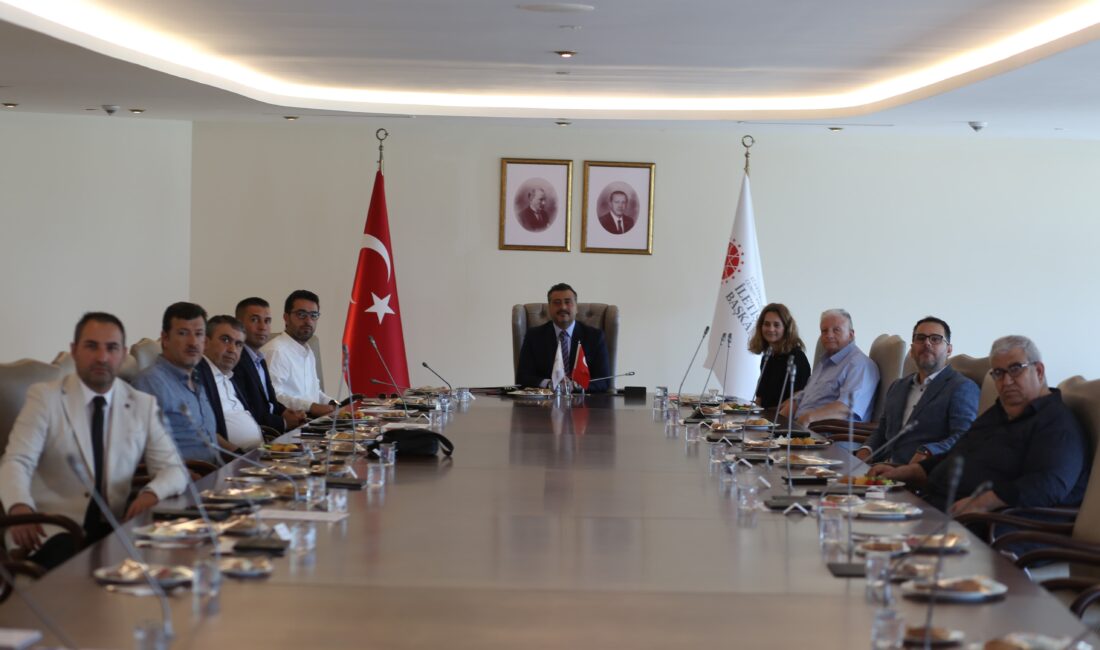 Cumhurbaşkanlığı İletişim Başkanlığı İzmir Bölge Müdürlüğü tarafından düzenlenen kahvaltı programında,