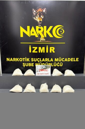 Menemen'de durdurulan araçta 10 kilo 40 gram metamfetamin yakalandı, 1