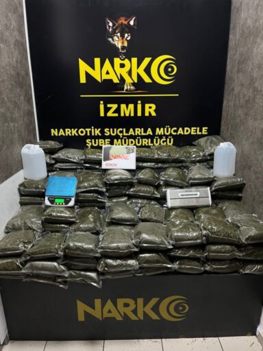 İzmir Konak’ta düzenlenen operasyonda 126 kilo 100 gram bonzai ele