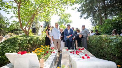 İzmir Büyükşehir Belediye Başkanı Dr. Cemil Tugay, İzmir'in efsane başkanlarından