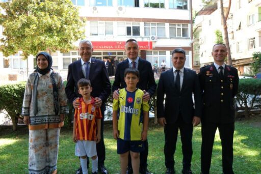 Kemalpaşa Belediye Başkanı Mehmet Türkmen, Kurban Bayramı öncesi Kaymakamlıkta protokol