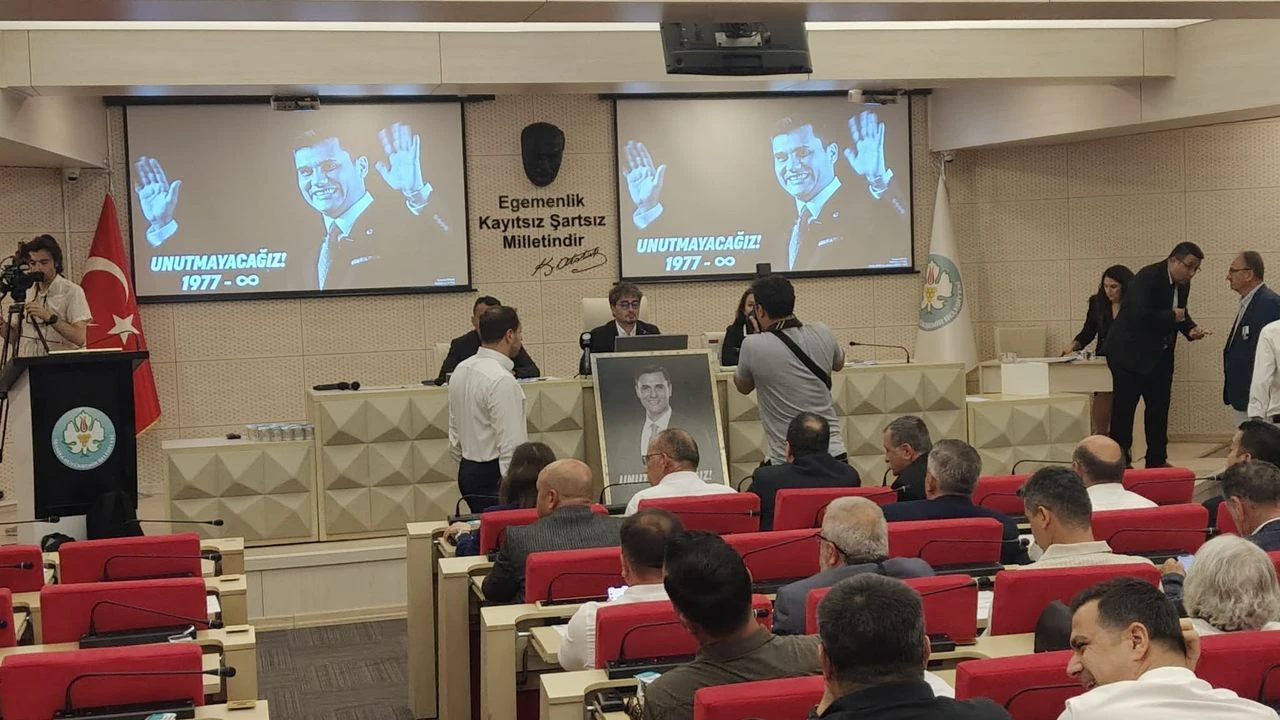 CHP Grubu'nun aday olarak Akhisar Belediye Başkanı Besim Dutlulu'yu aday