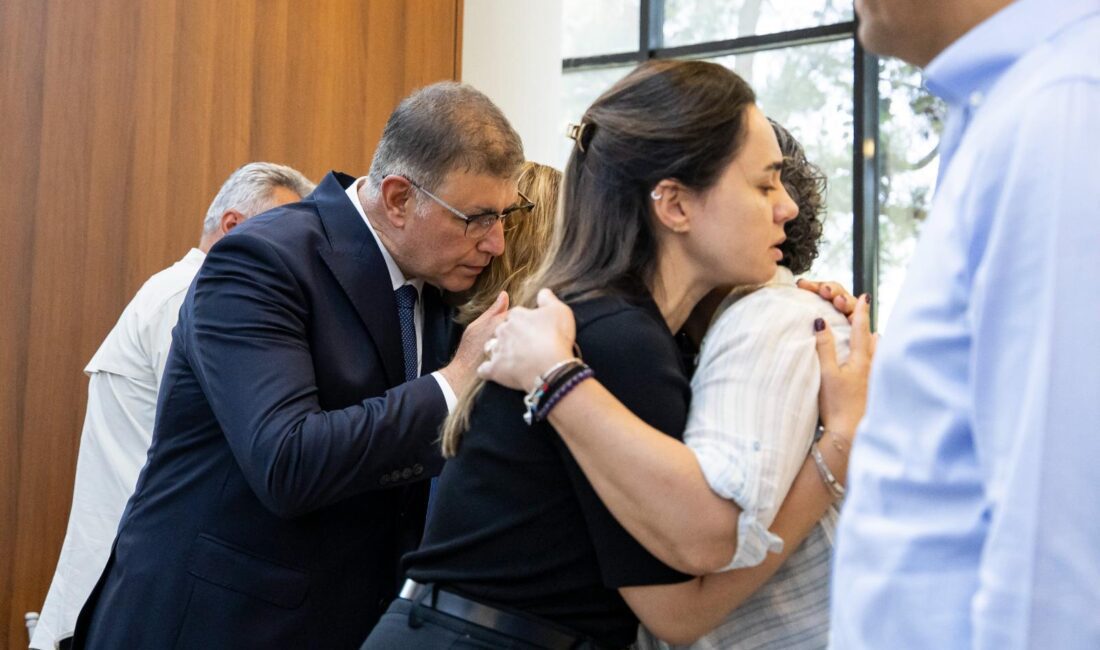 Önceki gün hayatını kaybeden Manisa Büyükşehir Belediye Başkanı Ferdi Zeyrek’in