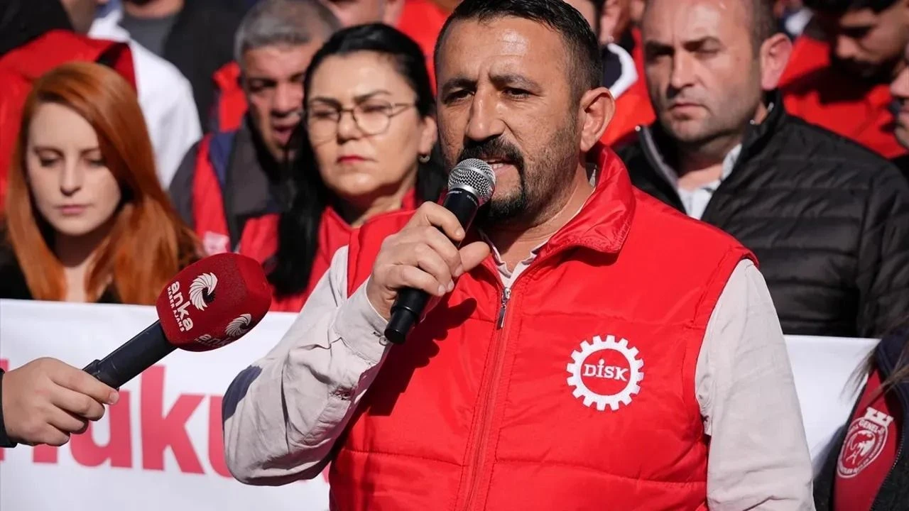 İzmir Büyükşehir Belediyesi'nde 120 işçinin akıbeti belirsizliğini koruyor. Sendikadan "mülakat"