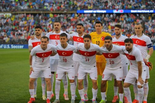 Türkiye, ABD'yi 2-1 Yendi