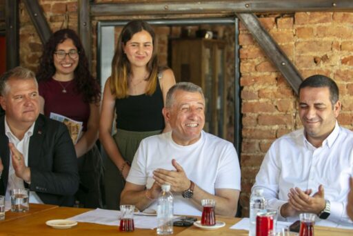 Yarımada Belediyeler Birliği Başkanı ve Güzelbahçe Belediye Başkanı Mustafa Günay