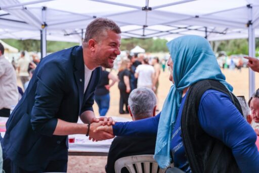 Buca Belediye Başkanı Görkem Duman, hemşehri dernekleri ile hayırseverler tarafından