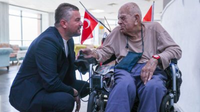 Buca Belediye Başkanı Görkem Duman, bu bayramda da geleneği bozmadı;