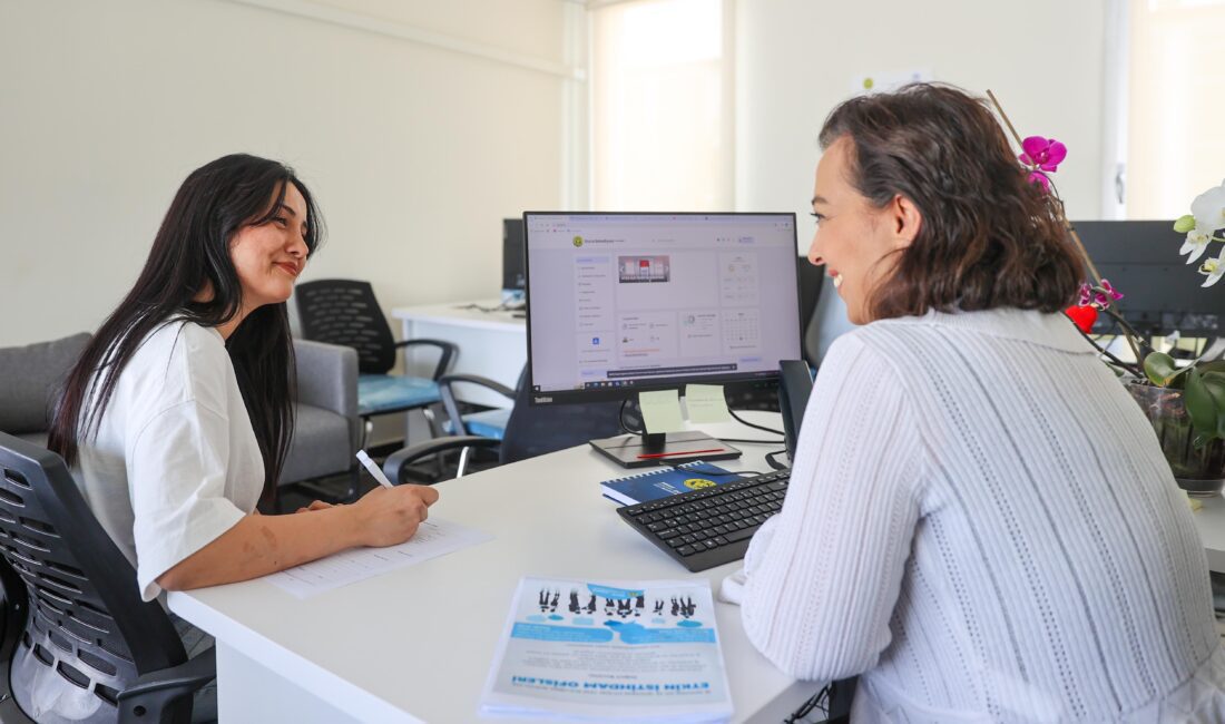 Buca Belediyesi aracılığıyla 3 ayda 597 kişiye istihdam Buca Belediyesi’nin Etkin İstihdam Ofisleri ve yeni nesil dijital platformu www.bucakariyer.com aracılığıyla