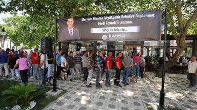 Menderes Belediyesi, Ferdi Zeyrek anısına ücretsiz yemek ve lokma dağıtımı