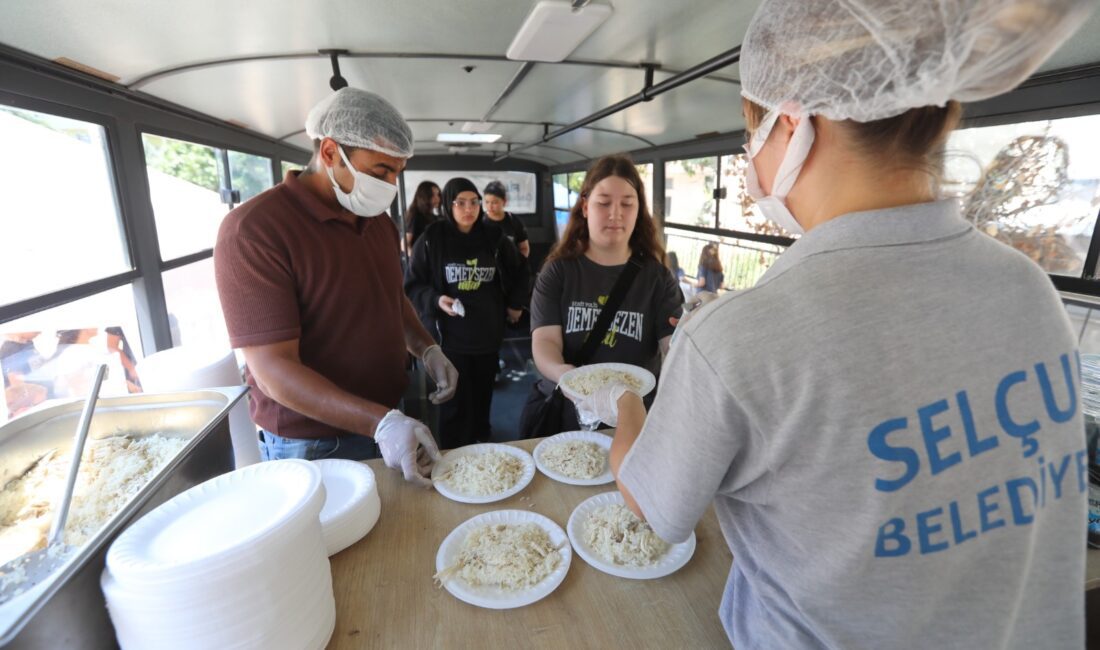 Efes Selçuk Belediyesi’nin sosyal belediyecilik anlayışıyla hayata geçirdiği Kent Lokantası