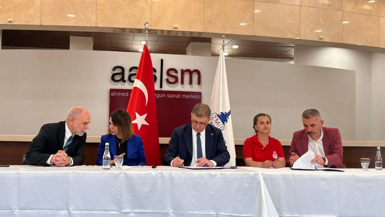 İzmir Büyükşehir Belediyesi’nde 23 bin çalışanı kapsayan ve greve neden