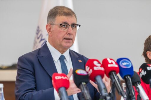 İzmir Büyükşehir Belediye Başkanı Dr. Cemil Tugay, İzmir Cumhuriyet Başsavcılığı