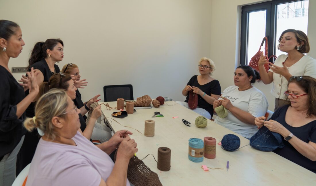 İzmir Büyükşehir Belediyesi, engelli bireyler ve ailelerinin sosyal yaşama katılımını