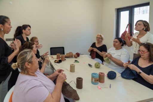 İzmir Büyükşehir Belediyesi, engelli bireyler ve ailelerinin sosyal yaşama katılımını