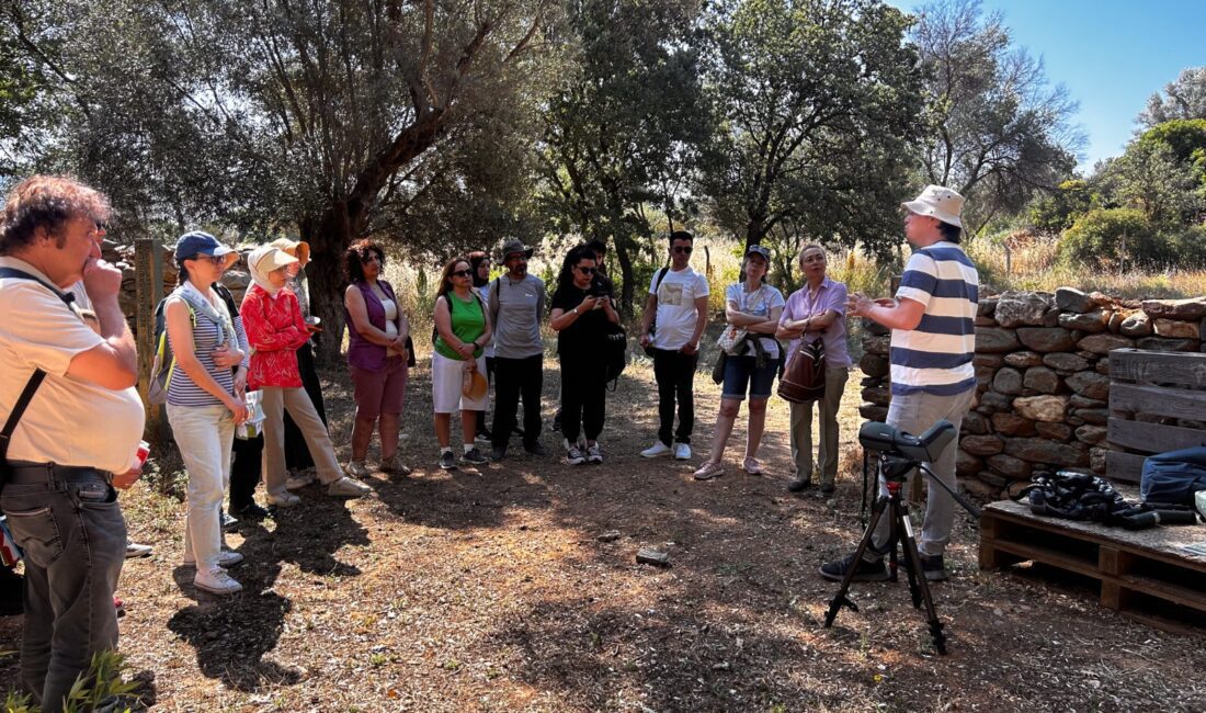 “Parkta Etkinlik Var” buluşmalarında yeni rota Çakalburnu Lagünü İzmir Büyükşehir Belediyesi’nin İzmirlileri doğayla buluşturduğu “Parkta Etkinlik Var” buluşmalarında