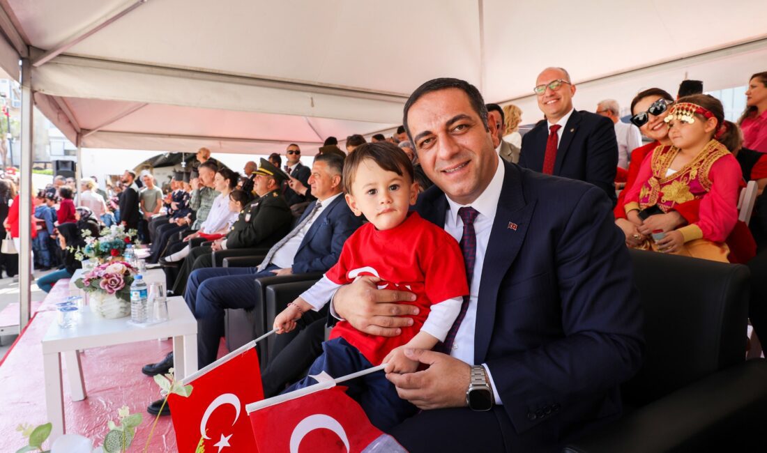 MİNİK HEMŞEHRİLERİN İLK HEDİYESİ NARLIDERE BELEDİYESİ’NDEN Narlıdere Belediyesi, çocuk sevinci yaşayan ailelerin mutluluğuna ortak olmak ve