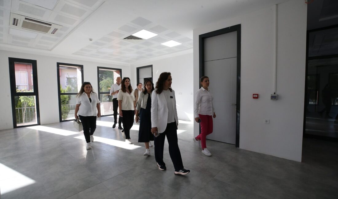 Karşıyaka Belediyesi tarafından yapımı tamamlanan Zübeyde Hanım Sosyal Tesisi’nde yaz