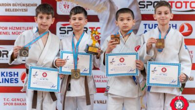 Karşıyaka Belediye Spor Kulübü, Mardin’de düzenlenen Minikler Türkiye Judo Şampiyonası’nda