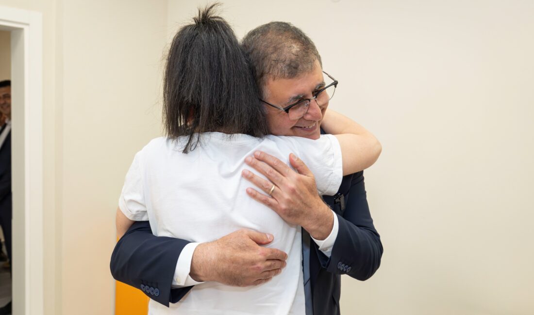 İzmir Büyükşehir Belediye Başkanı Dr. Cemil Tugay, Karabağlar Yurtoğlu Mahallesi’nde