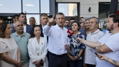 Cumhuriyet Halk Partisi (CHP) Genel Başkanı Özgür Özel ve İzmir