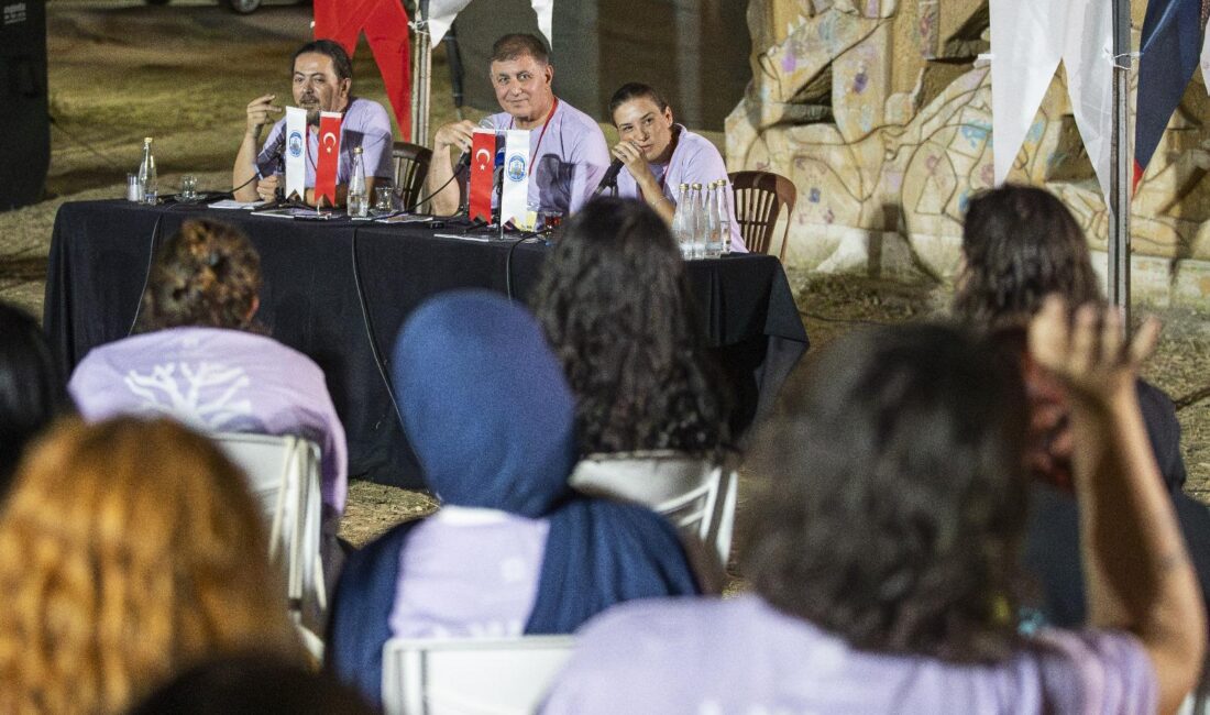 “Belediyeler kuru siyaset yapılan yerler değil” İzmir Büyükşehir Belediye Başkanı Dr. Cemil Tugay, Pamucak’ta düzenlenen TMMOB