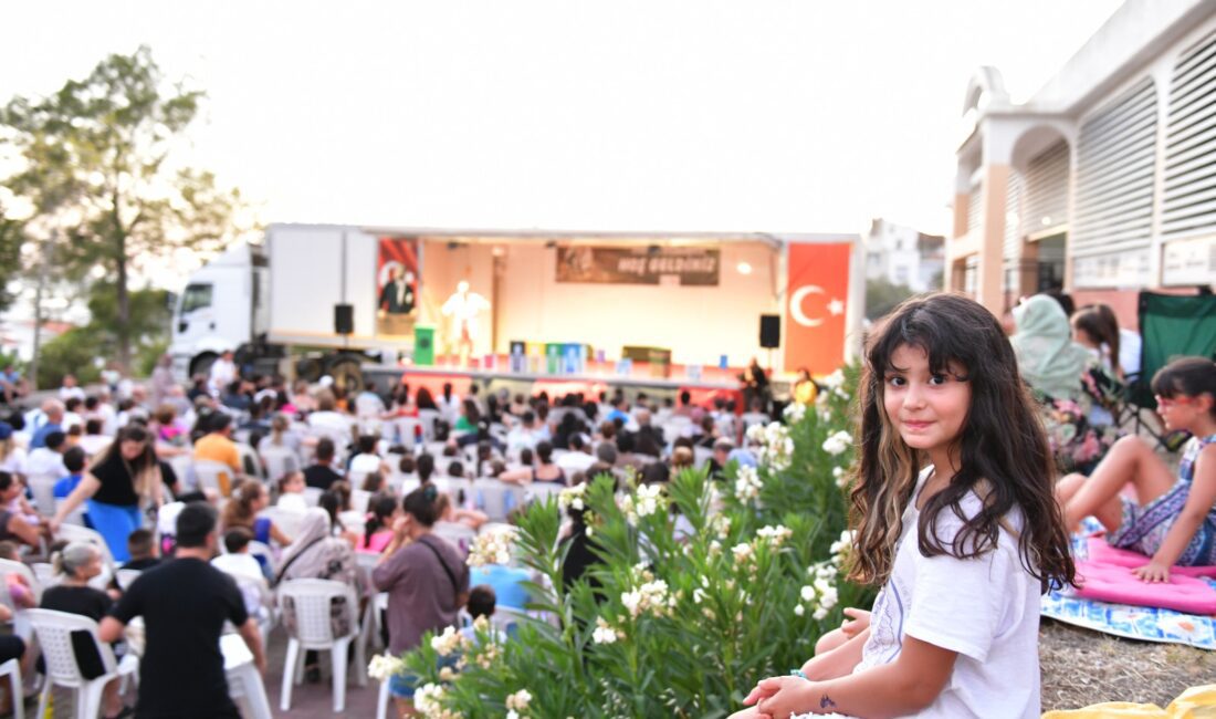 Çiğli’de yaz akşamları tiyatroyla şenleniyor Çiğli Belediyesi’nin yaz boyunca sürdürdüğü kültürel etkinlikler, mahalle sakinlerini sanatla