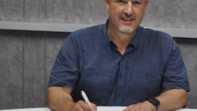 Basın kartı adaletsizliği İzmir’de büyük tartışma yarattı. Yerel gazeteciler, İZELMAN