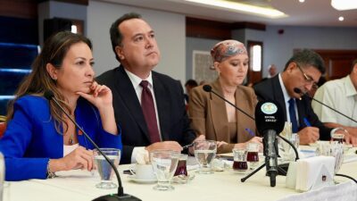 Manisa Büyükşehir Belediye Başkanı Besim Dutlulu, Şehzadeler ilçesinde mahalle muhtarlarıyla