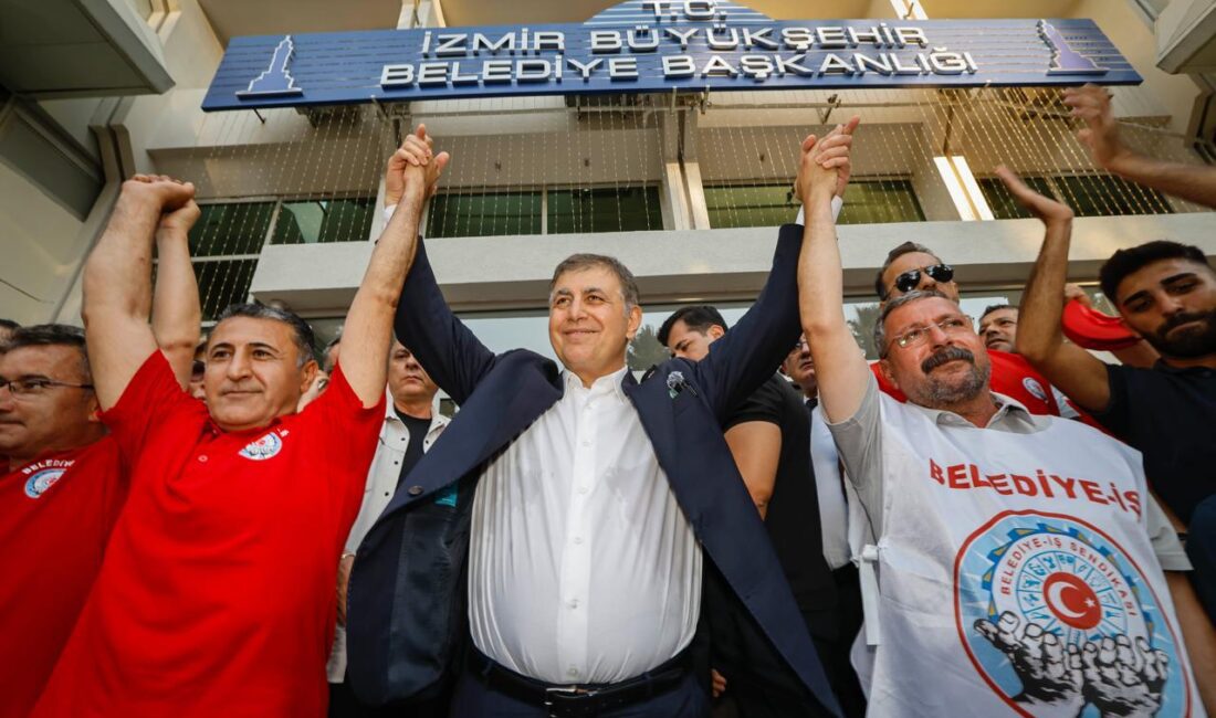 İzmir Büyükşehir Belediye Başkanı Dr. Cemil Tugay sendikayla yaşanan uzlaşmazlık