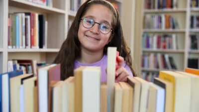 Buca Belediyesi Cumhuriyet Kütüphanesi, ileride doktor olmak isteyen Bucalı minik